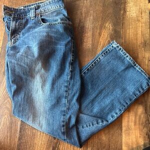 Levi's Women’s 542 Low Rise Flare Leg Size 18